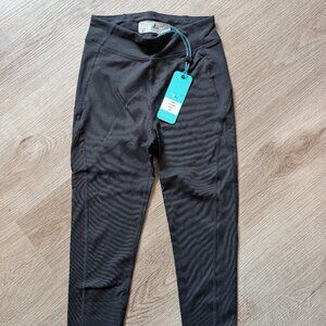 *2 for $20* Levelwear leggings NEW